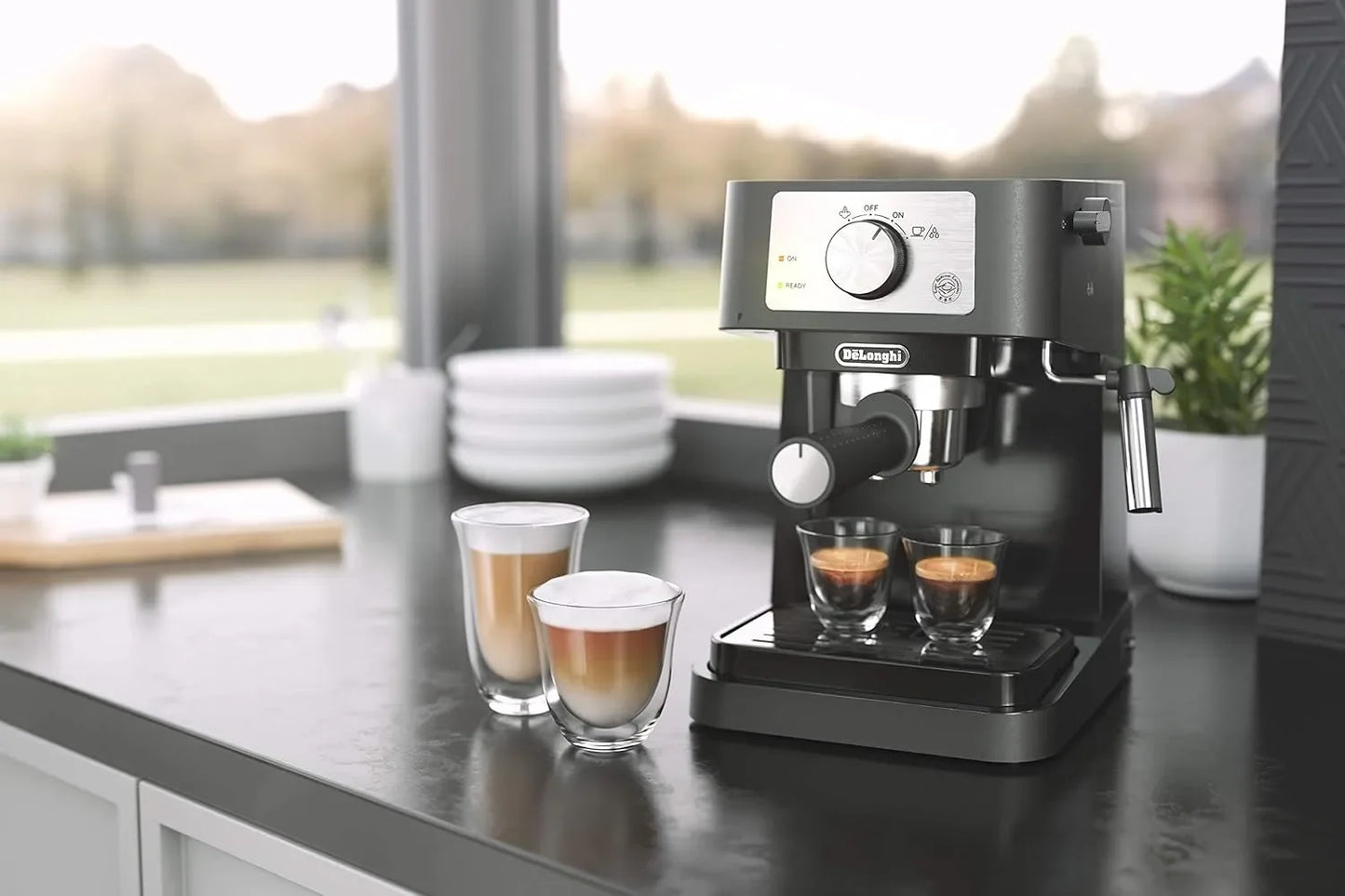 Espresso Machine 15 Bar - De'Longhi Stilosa Latte Maker